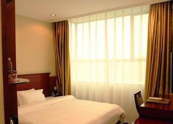 Juzhiyuan Chain Hotel Gongming Экстерьер фото